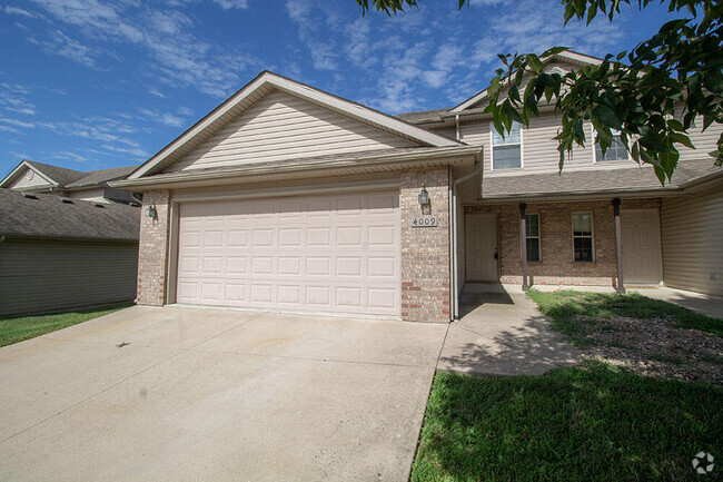 Building Photo - 4009 Snowy Owl Dr Rental