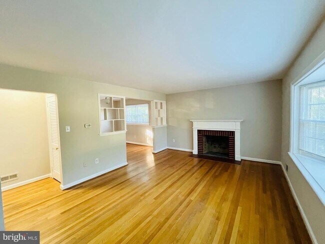 Photo - 912 McKinley Rd
