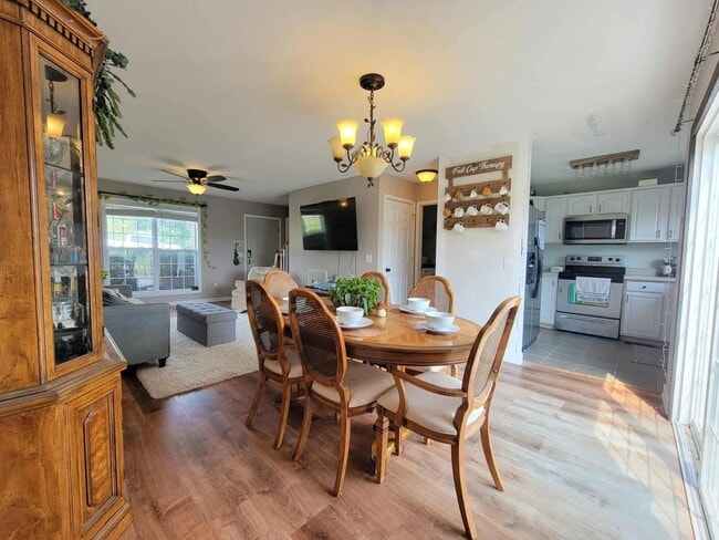 Photo - 1764 Bouton Dr