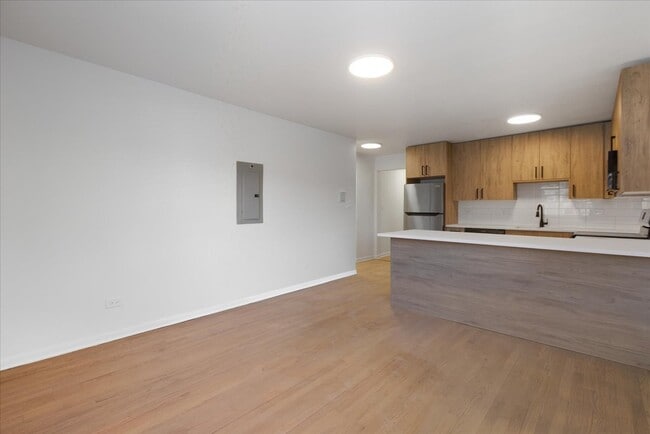 Photo - 7357 N Winchester Ave Unidad 2F