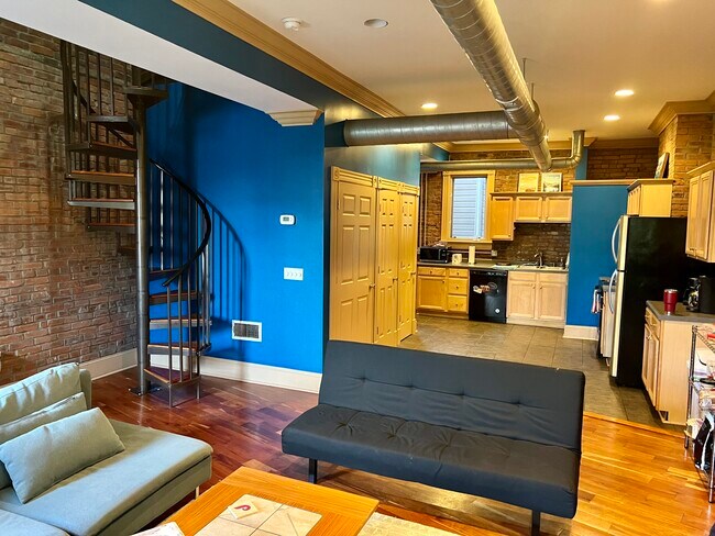 Photo - 1714-2 Sarah St Unit Apt. 2