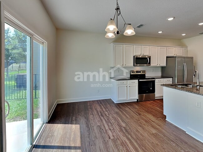 Photo - 8505 Highfield Ave