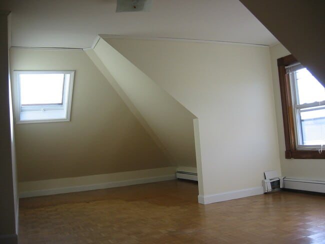 Photo - 7 Eric Rd Unit NA