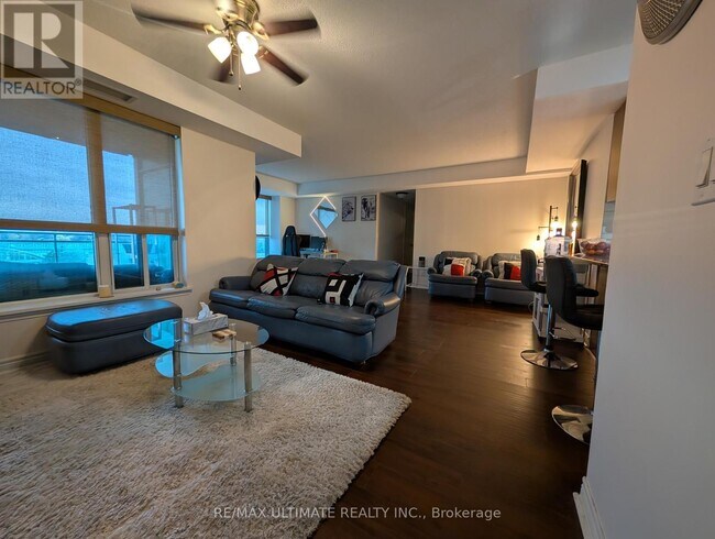 Photo - 60 Fairfax Crescent Unit 425