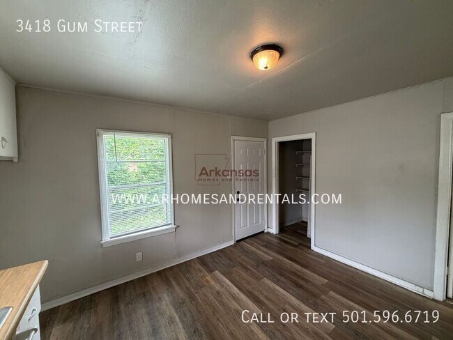 Photo - 3418 Gum St