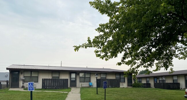 Building Photo - Concord Square Apartments