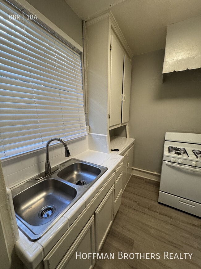 Photo - 446 S Rampart Blvd Unit 105