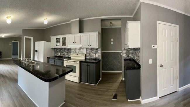 Photo - 2325 Snow Creek Rd