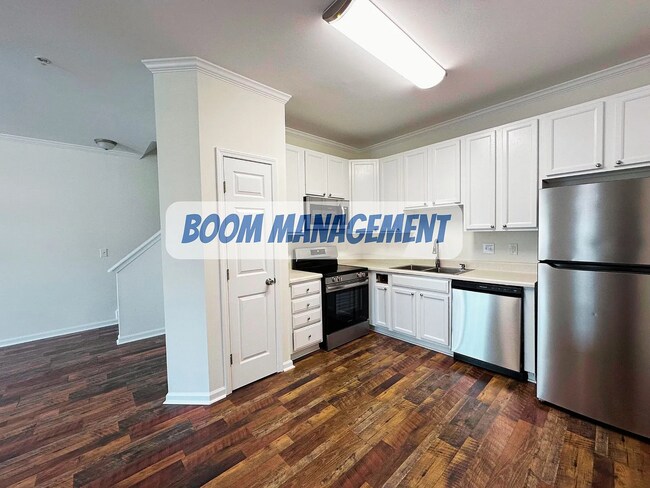 Photo - 331 Gilman Ln