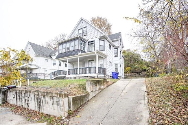 Building Photo - 51-53 Leyfred Ter Unit 2