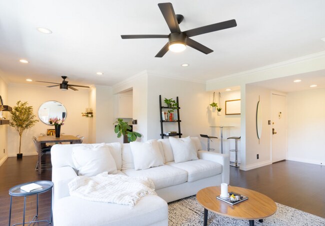 Photo - 5651 Windsor Way Unit 202