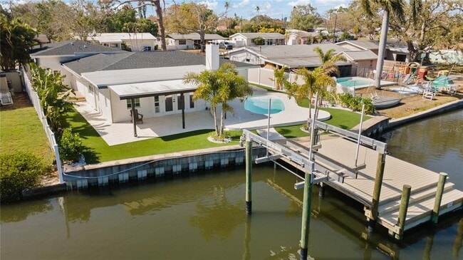 Photo - 4543 Carson St NE