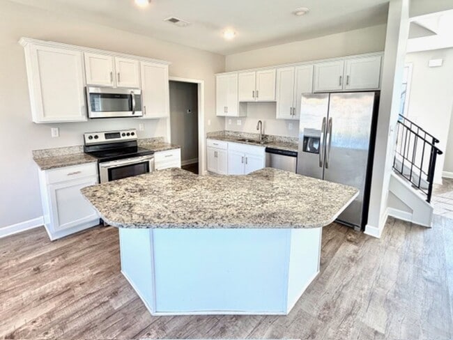 Photo - LakesideCirS9274 Unit 1