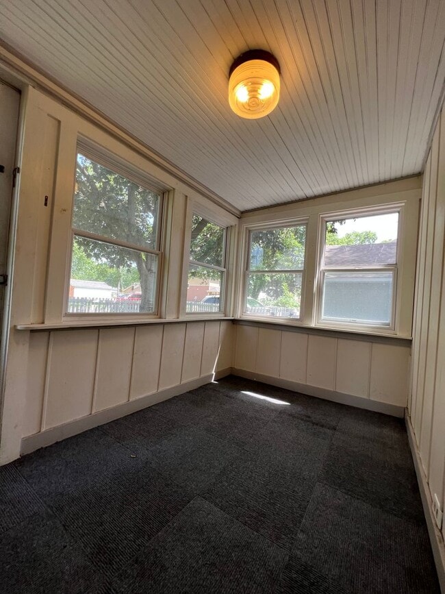 Building Photo - 824 Johnson St Unit 824