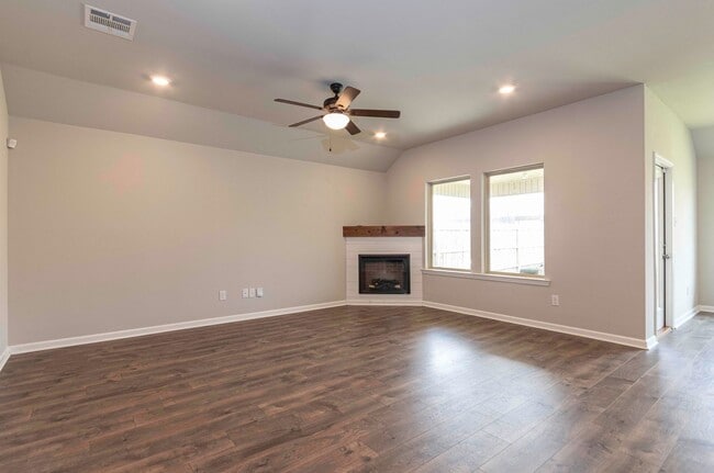 Photo - 4 bedroom home for rent in Youngsville