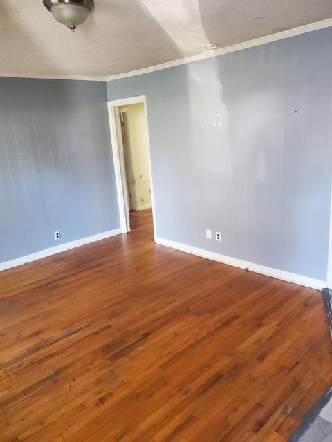 Photo - 215 Swanson Dr NW