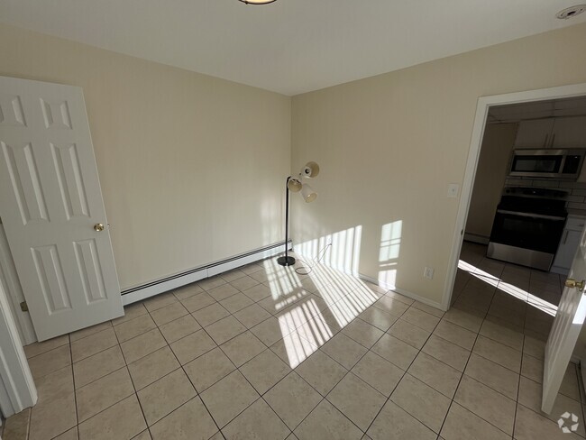 Building Photo - 40 Bonnie Ln Unit 1 Rental