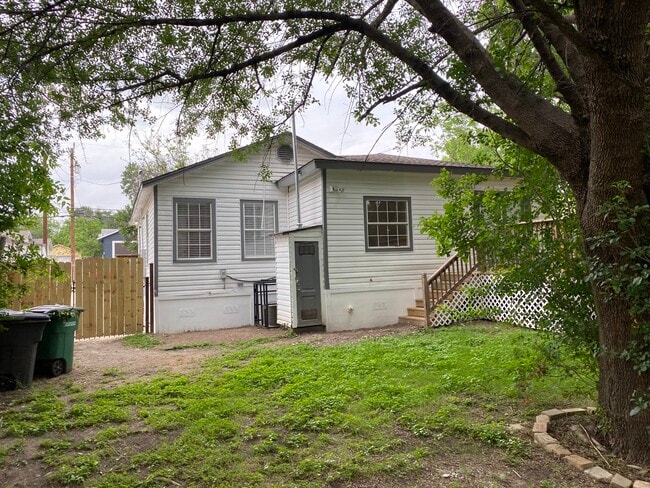 Photo - 2118 Burnet St
