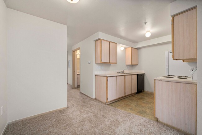 Photo - The Summit Apartments
