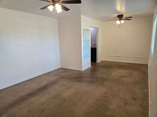 Photo - 1537 W 1st Pl