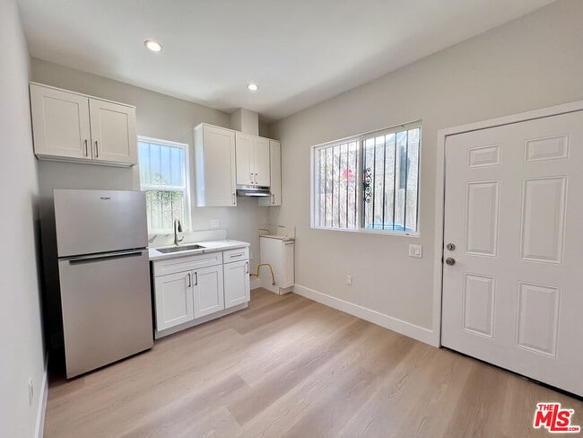 Photo - 446 W 88th St Unit 1/2