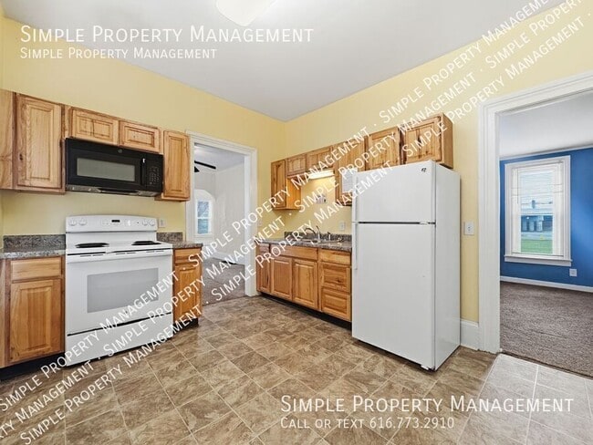 Building Photo - 615 Mc Reynolds Ave NW Unit 1