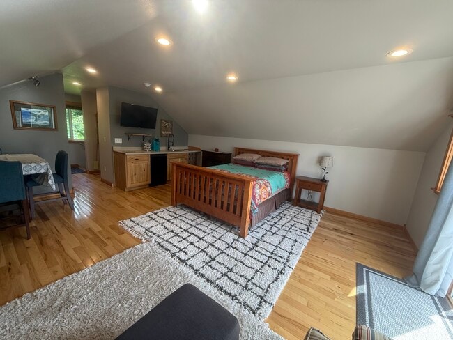 Building Photo - 19439 Timberline Dr Unit Cozy Alaska Mountain Stay Rental