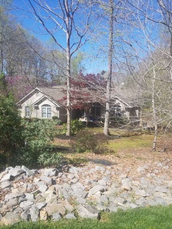 Photo - 601 Indian Trail Rd House