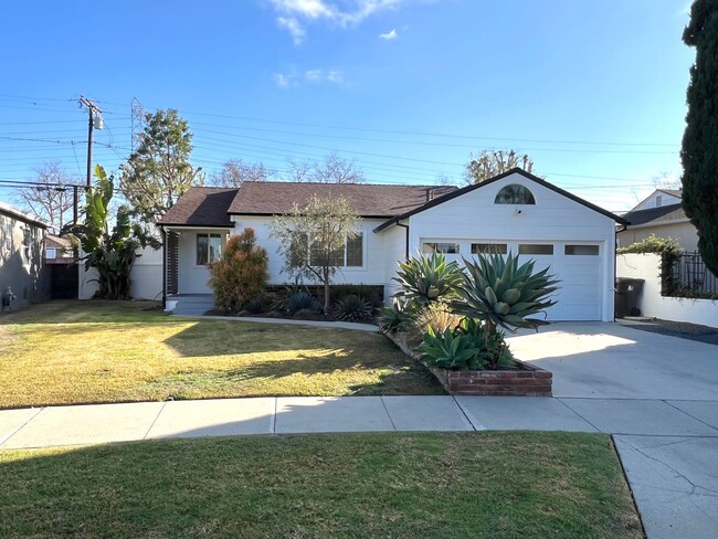 Clean and Updated 2 Bedroom in Long Beach - Clean and Updated 2 Bedroom in Long Beach House