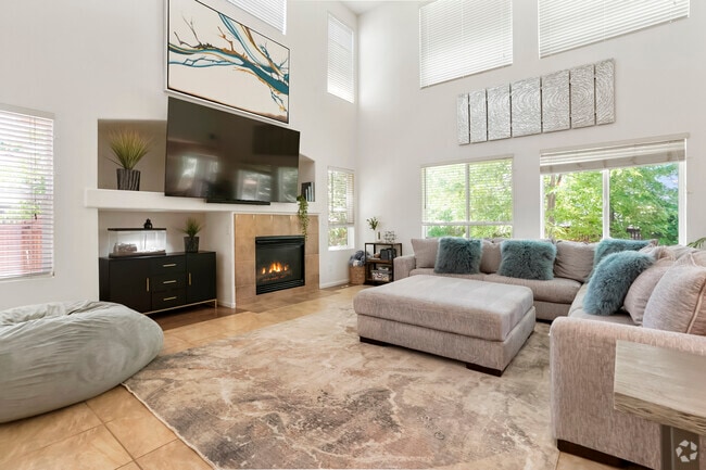 Building Photo - 16655 Trail Sky Cir Rental