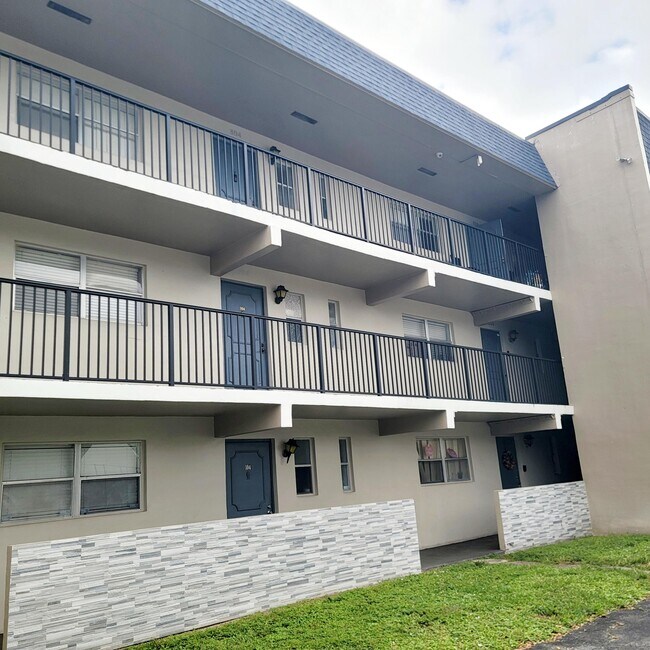 Photo - 7911 N Colony Cir Unit 305