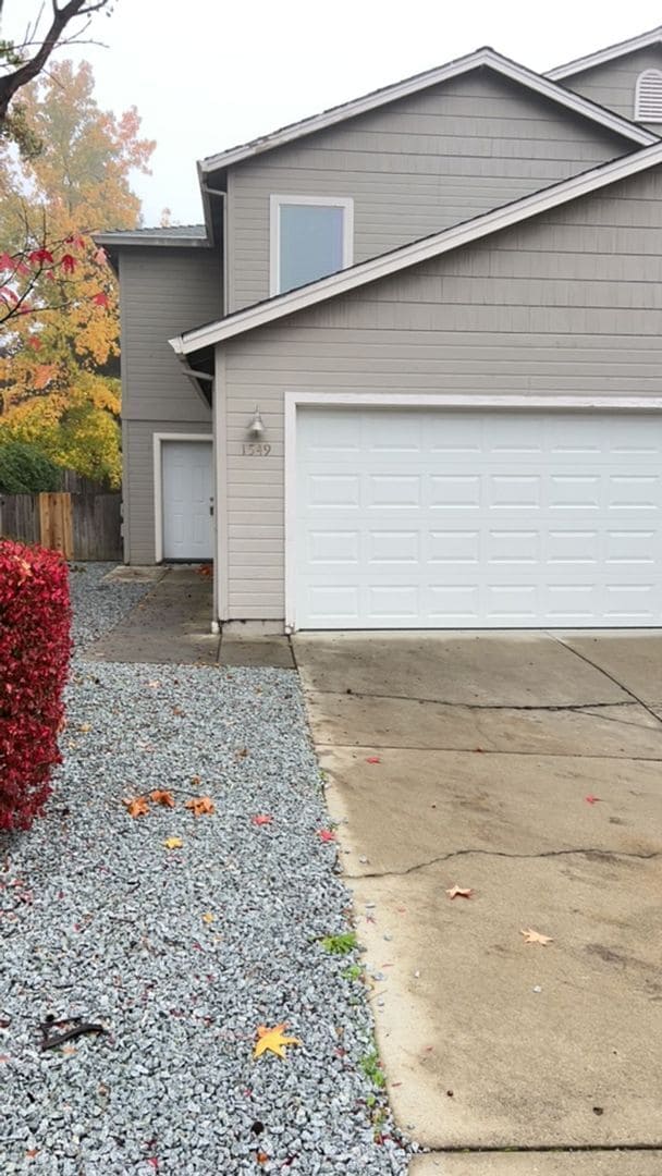 Building Photo - 1551-1551 Hartell St Unit 1549