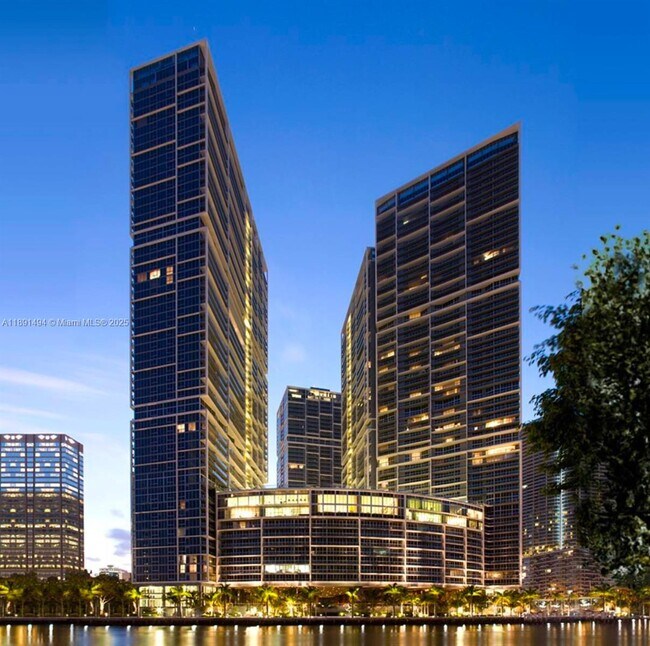 Building Photo - 495 Brickell Ave Unit 3706