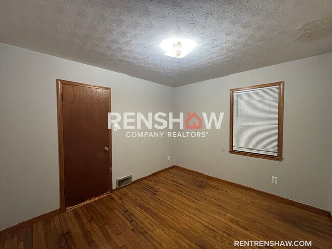 Photo - 4593 Wooddale Ave