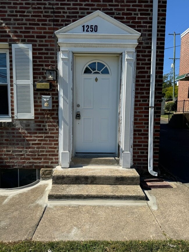 Beautiful 3 Bedroom, 1 Bath in Havertown - Beautiful 3 Bedroom, 1 Bath in Havertown House