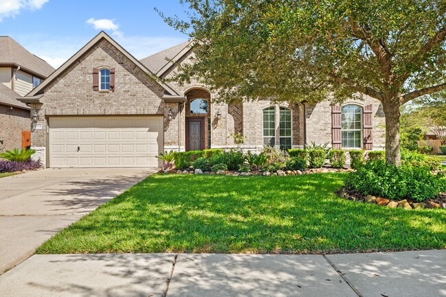 Building Photo - 4713 La Escalona Dr