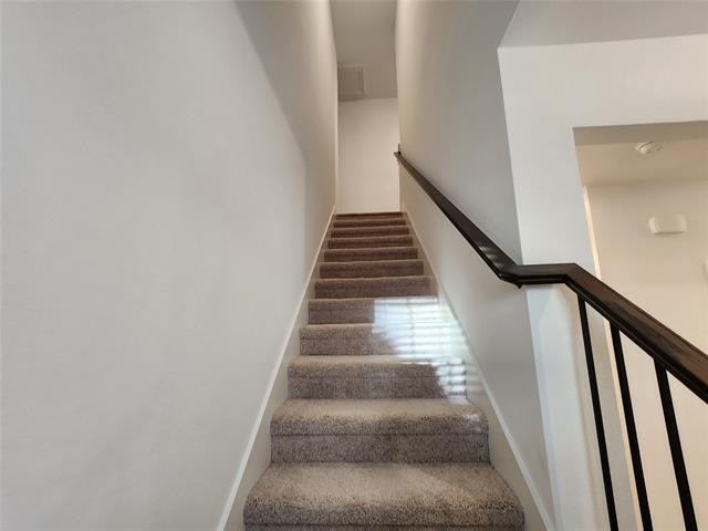 Photo - 634 Redwood Wy