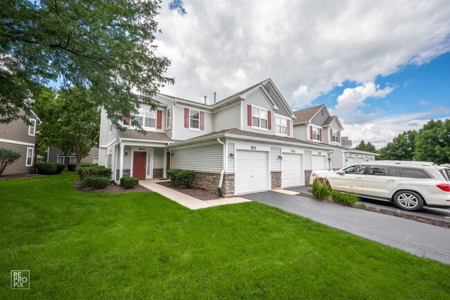 Building Photo - 831 Genesee Dr Unit 831