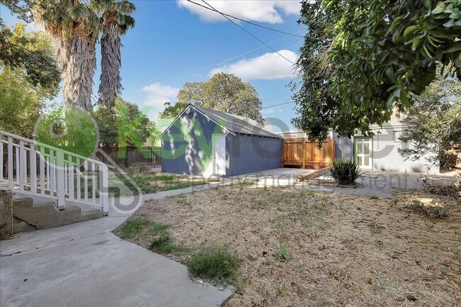 Photo - 1119 Lochbrae Rd