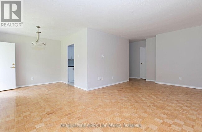 Photo - 525 Eglinton Ave E Unité 804