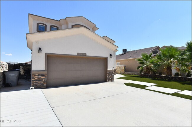 Photo - 3136 Red Maple