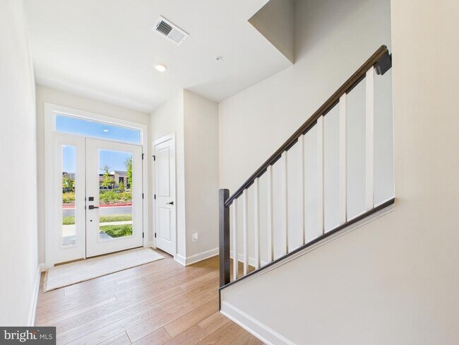 3711 Mayors Wy