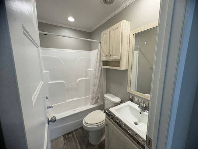 Photo - 483 Autumn Trail