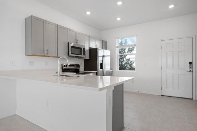 Photo - BEAUTIFUL 2 BEDROOM 2.5 BATHROOM TOWNHOME LOCATED IN THE HIGHLY SOUGHT AFTER SKY RANCH COMMUNITY!