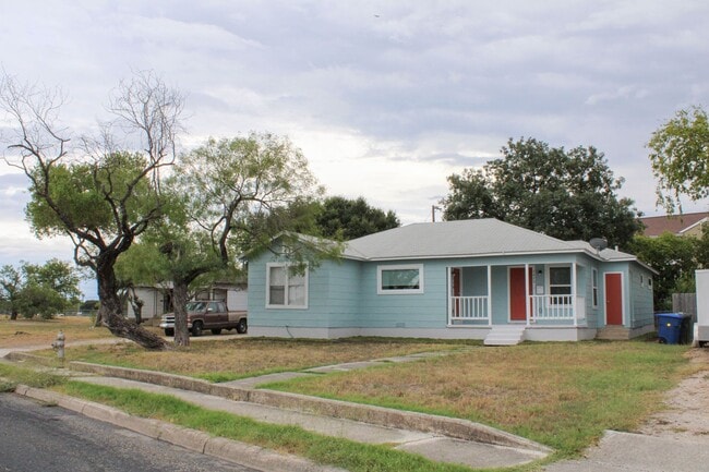 Photo - OLMOS PARK TERRACE DUPLEX