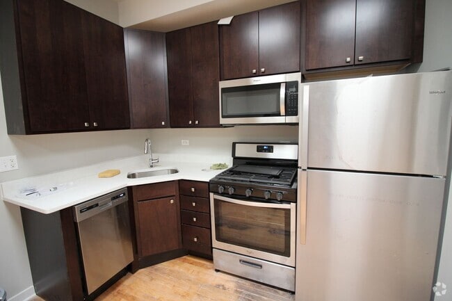 Building Photo - 4208 N Milwaukee Ave Unit 2R Rental