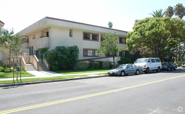 Building Photo - 370 W Wilson Ave Rental