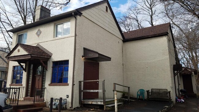 1742 Easton Rd Unit C
