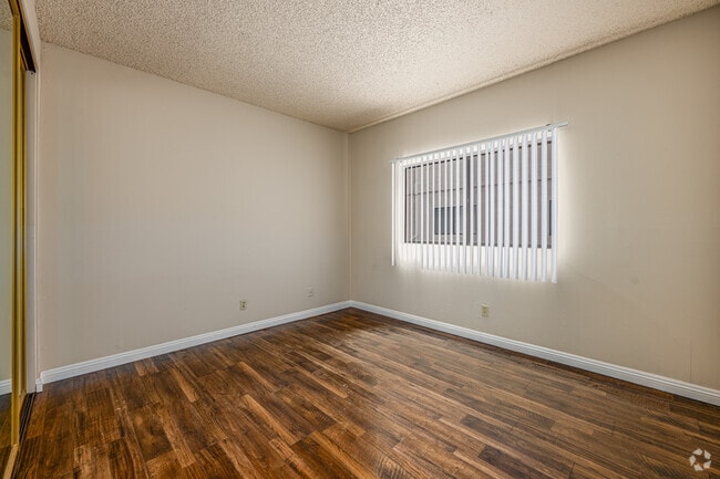 3BR, 2BA - 1400SF - Bedroom
