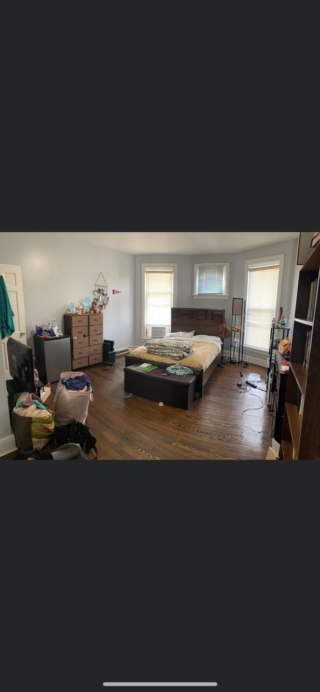 Building Photo - 121 Murray St